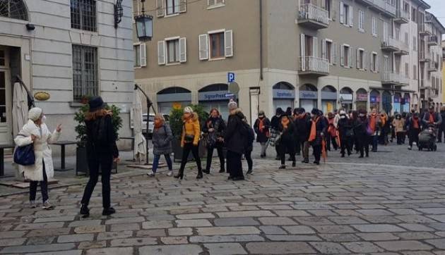 Anche a Cremona  si è svolto Orange Walk per uguaglianza di genere