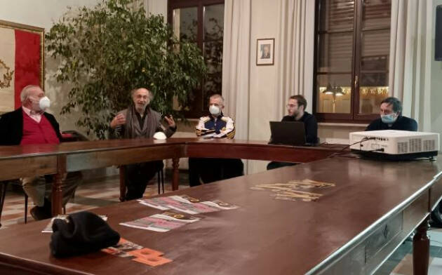 Emmaus presentato a Torre de' Picenardi l'emporio solidale di Piadena.