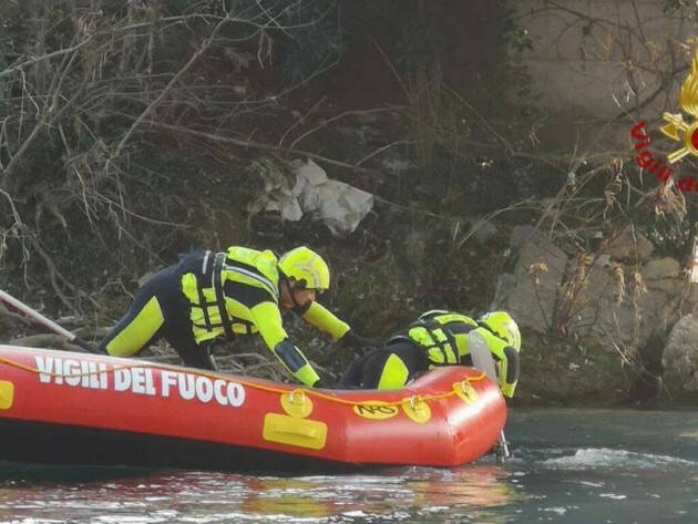 70ENNE ESCE DI CASA RITROVATA MORTA NEL FIUME