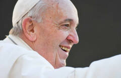 Papa Francesco compie 85 anni