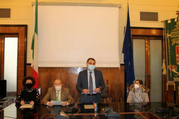 Cremona Consegnate borse di studio Intitolate alla Memoria di 'M.Checchi ed E.Checchi'