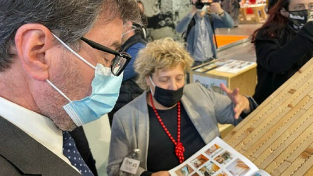 Giorgetti: dal Mise oltre 400 milioni per imprenditoria femminile