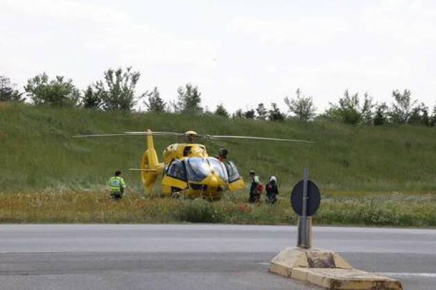 56enne cade da scala, grave nel Varesotto