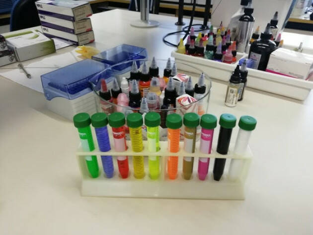 CREMA: TATUAGGI E TRUCCO PERMANENTE, AL VIA LE RESTRIZIONE DELL’UE