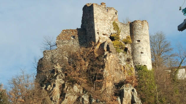  Alle origini della nostra civiltà : il Castello di Priola (Cn)