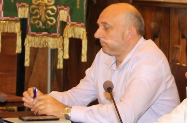 Azzali Rosolino (Corte de Frati) In distribuzione i sacchi per accolta rifiuti