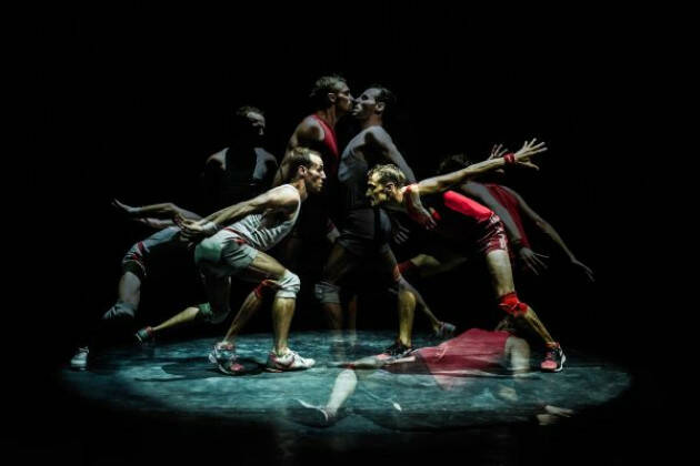  UN POYO ROJO Teatro Comunale di Casalmaggiore Domenica 6 febbraio 2022,ore 21.00