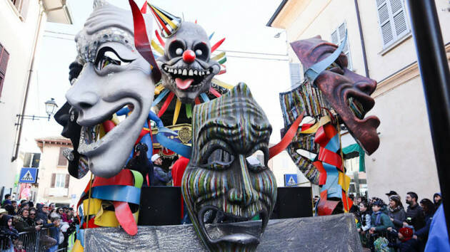 IL CARNEVALE CREMASCO SARA' IN STREAMING E MERCATINI DI CARNEVALE IN CENTRO