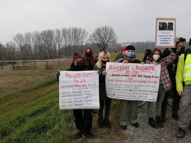 Cremona un successo i 2 Flash Smog di protesta e proposta per una città pulita