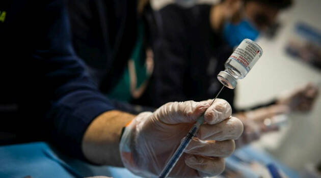 Vaccini, Magrini (Aifa): '' No quarta dose, ma richiamo annuale ''