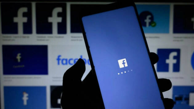 Zeus  Privacy, Facebook minaccia di lasciare l'Europa