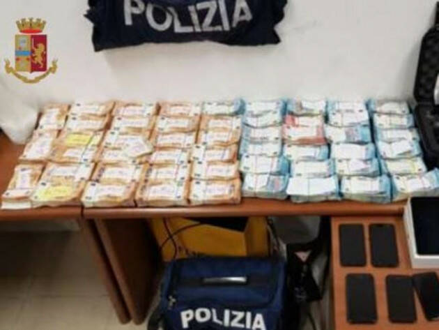 Milano: 2 arresti per stupefacenti
