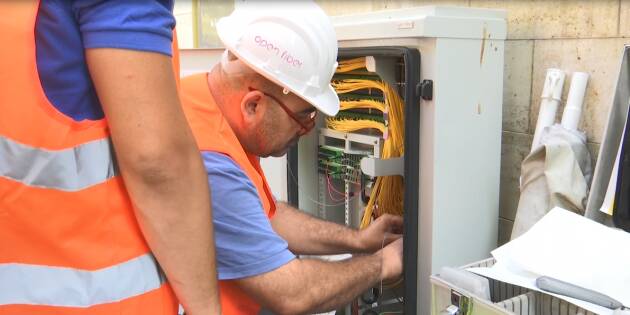 OPEN FIBER ILLUMINA CREMA CON LA FIBRA OTTICA