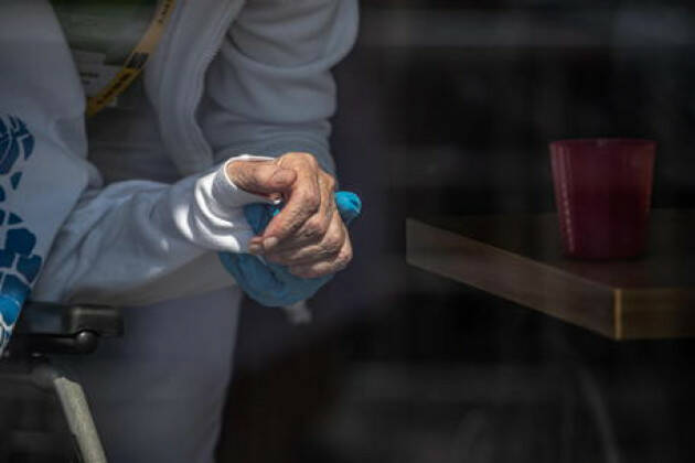 Dimessa con Alzheimer scompare, famiglia denuncia ospedale