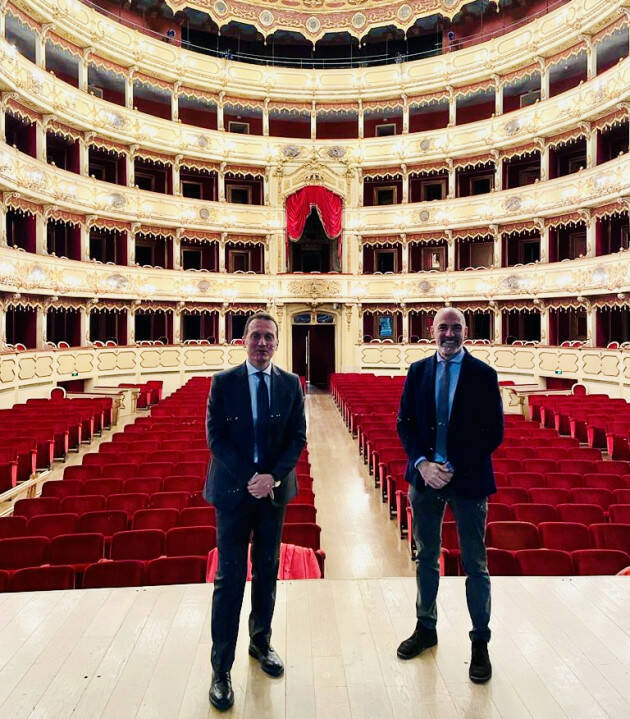 IL NUOVO QUESTORE DOTT. SINIGAGLIA IN VISITA AL TEATRO PONCHIELLI