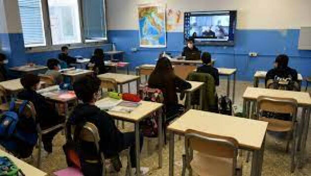  Scuola Benedetto Marcello bambini ancora al freddo 