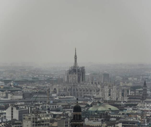 Smog: 20 giorni senza aria pulita in Lombardia e far finta di non accorgersene