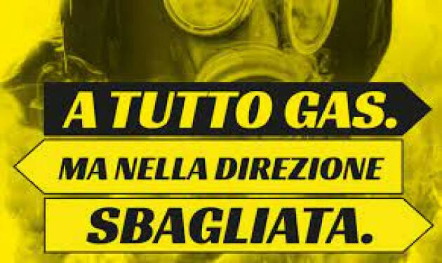 A tutto gas, ma nella direzione sbagliata. Contro le bufale fossili e nucleari