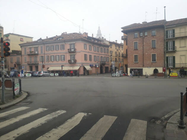 Sparatoria in centro a Pavia