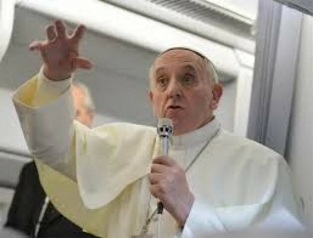 Papa Francesco: porgere l’altra guancia è vincere il male con il bene