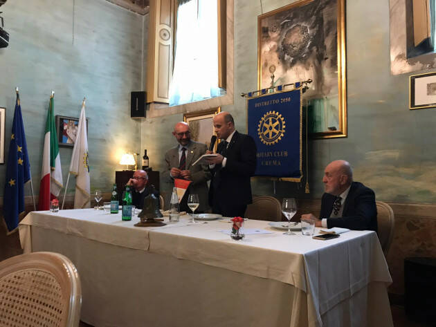 ''Fine vita: la prospettiva delle cure palliative''. Il Dott. Luciano Orsi relatore al Rotary Club Crema.