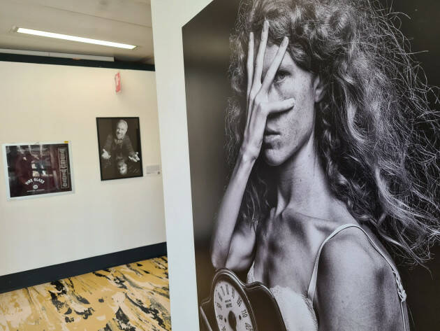 Lombardia, inaugurata mostra fotografica #IOnonESISTO