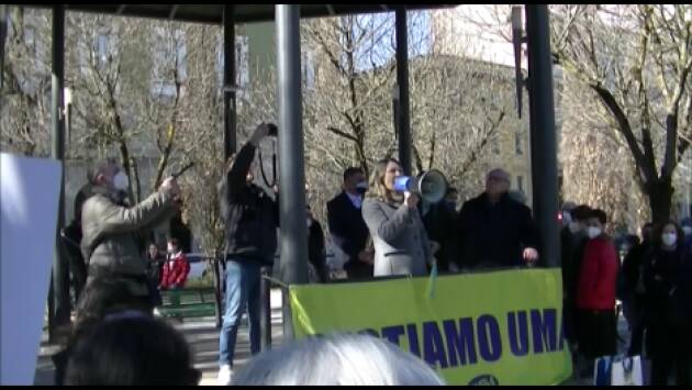 Cremona un migliaio di cittadini in piazza per la Pace in Ucraina (Video)