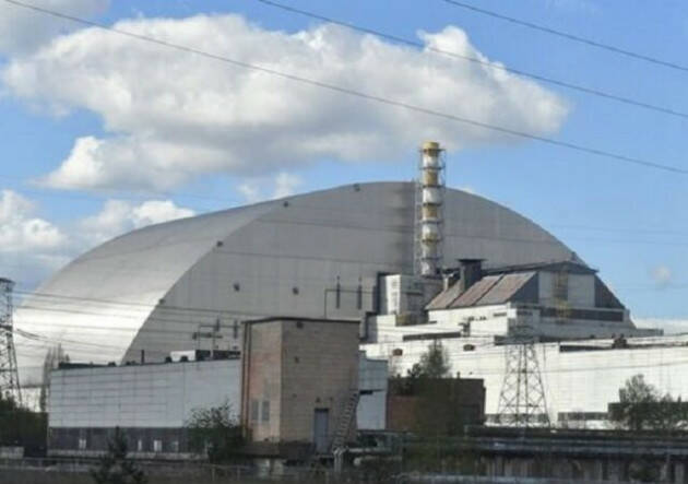 Energia elettrica staccata a Chernobyl. I russi: sono stati i nazionalisti ucraini. Gli ucraini: colpa dei russi
