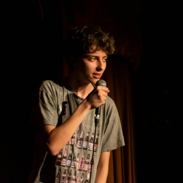 Arcipelago inaugura rassegna spettacoli comici ''Please, stand up!''