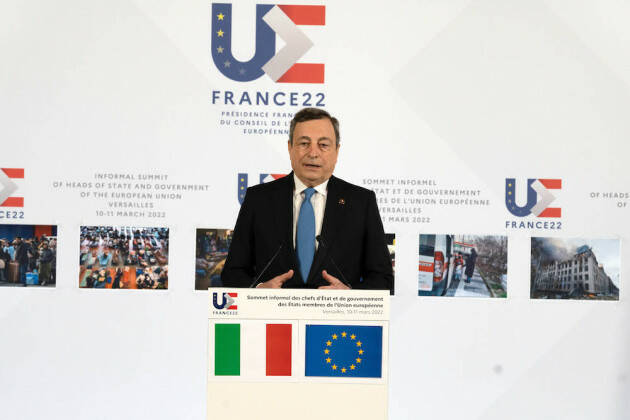 Crisi energetica, i temi affrontati al vertice europeo di Versailles spiegati dal premier Draghi