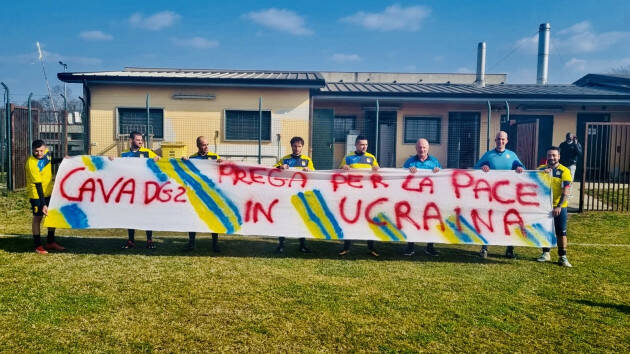 Cavatigozzi - Un calcio alla guerra - messaggio di solidarietà