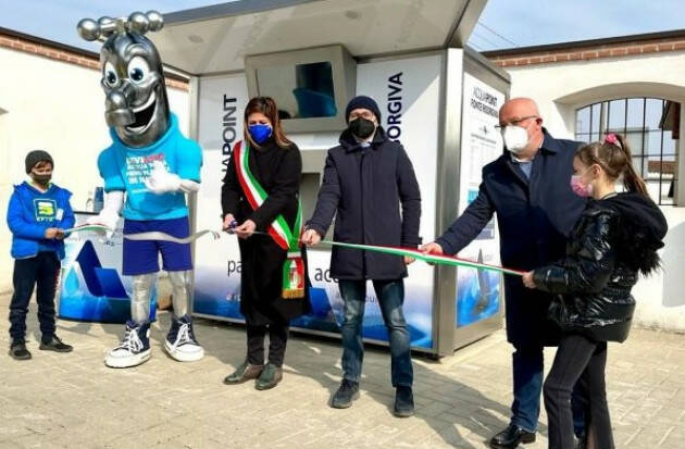 Azzanello, Padania Acque .: Inaugurata la casa dell’acqua Fonte Risorgiva