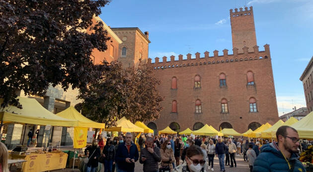Campagna Amica domenica 13 marzo in piazza Stradivari a Cremona