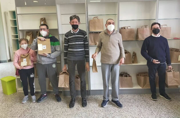 Anffas, esauriti i kit per i papà. Ora la festa si fa sui social