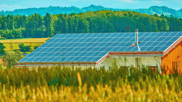 Energia, bene agrisolare su tetti 20mila aziende e stalle