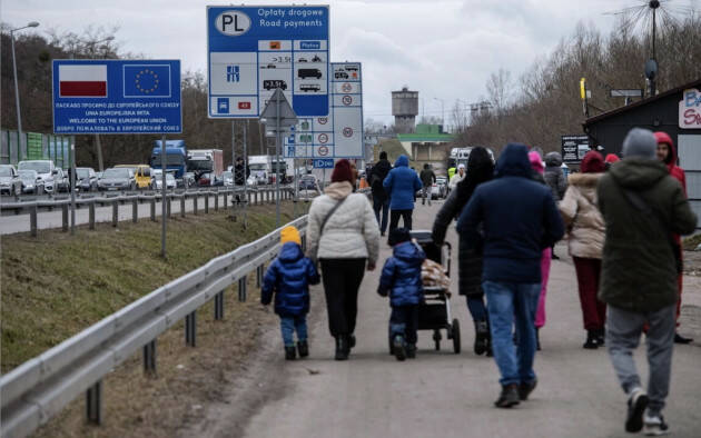 Rifugiati ucraini: la Commissione Ue presenta gli orientamenti operativi per assistere gli Stati