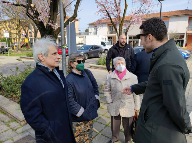 Fabio Bergamaschi icontra i residenti e i commercianti del quartiere di Crema Nuova