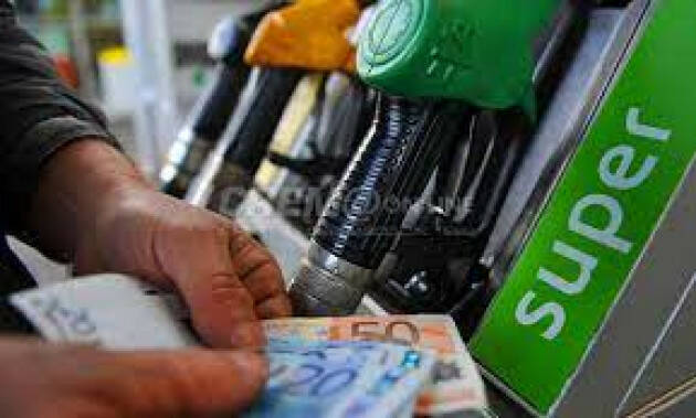 CREMA: CARO CARBURANTI, VITTORIA DEL CODACONS. L’AUTORITA’ GARANTE CHIEDE INFORMAZIONI ALLE PRINCIPALI COMPAGNIE PETROLIFERE.