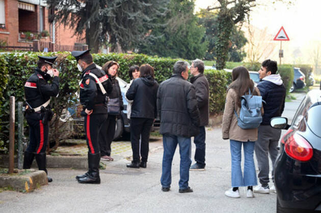 Donna accoltellata in casa nel Milanese, arrestato figlio
