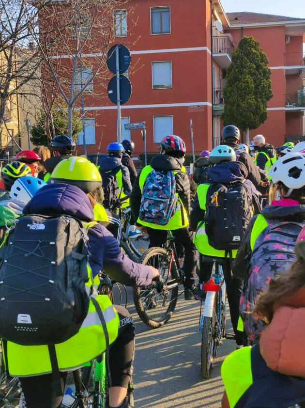 Piacenza:  Tutti a scuola in bici. 
