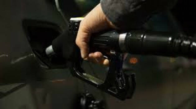 Prezzi carburanti e generali in calo? Suvvia, il mercato è mercato…. e teniamocelo stretto