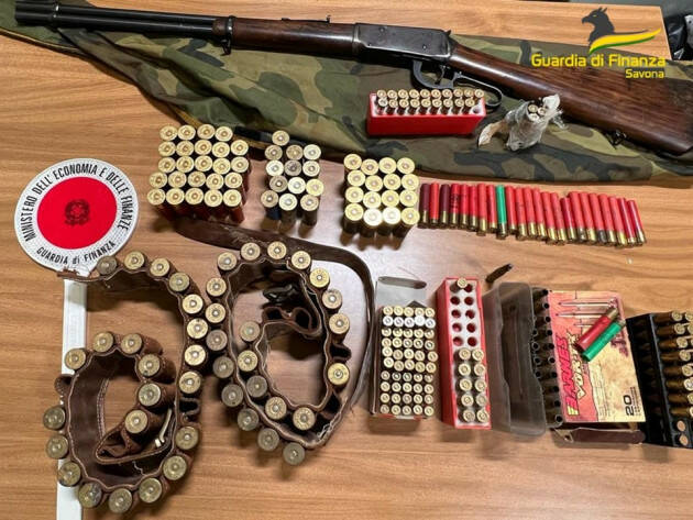 ARRESTATO SESSANTADUENNE PER DETENZIONE DI ARMI E MUNIZIONI CLANDESTINE. SEQUESTRATI UN FUCILE E 250 MUNIZIONI