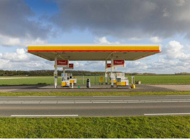 I 9 miliardi di euro per i tagli alle tasse sui carburanti favoriranno gli europei più ricchi