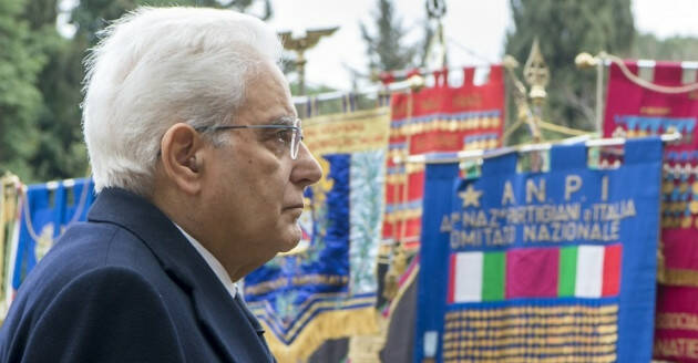 Mattarella: l’attacco all’Ucraina colpisce le fondamenta della democrazia