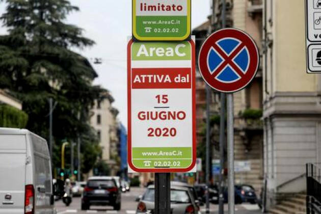 Milano: prorogata a ottobre entrata in vigore divieti area B e C