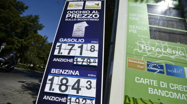 Federconsumatori Benzina le accise dimimuiscono ma i prezzi no