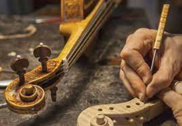 Piano di salvaguardia del ''saper fare liutario'': entra nel vivo il dibattito