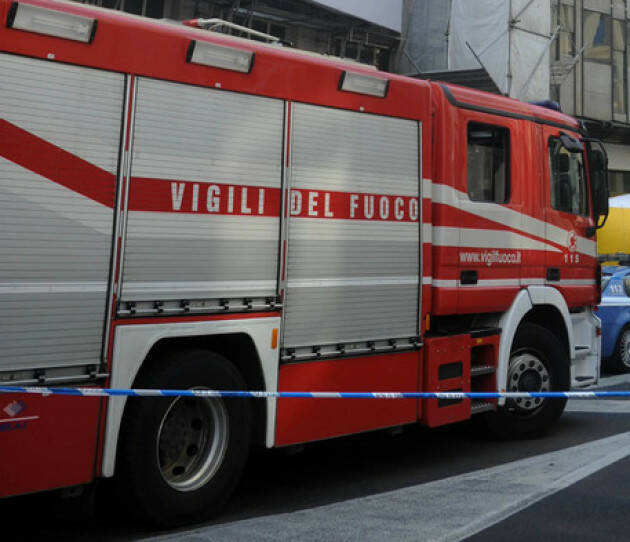 Perdita di gas in strada, evacuata scuola a Milano