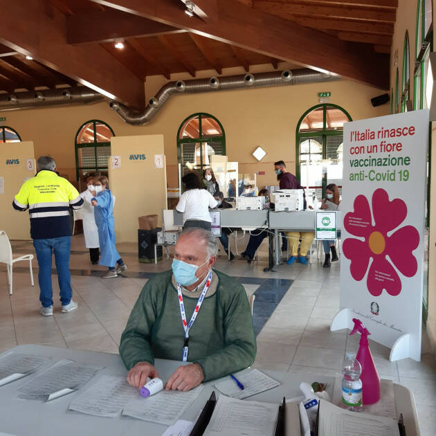 ASST Oglio Po: un anno al centro vaccinale