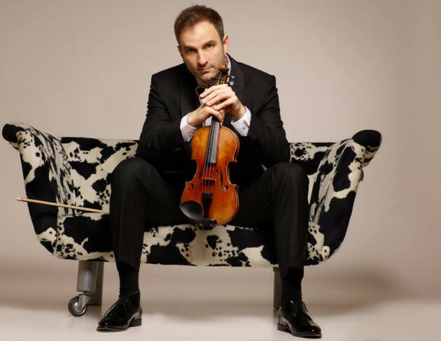  il violinista serbo Stefan Milenkovich per una serata al teatro Ponchielli